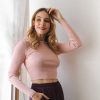 inventino look rózsaszín crop top