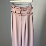 Inventino look púderrózsaszín palazzo nadrág övvel