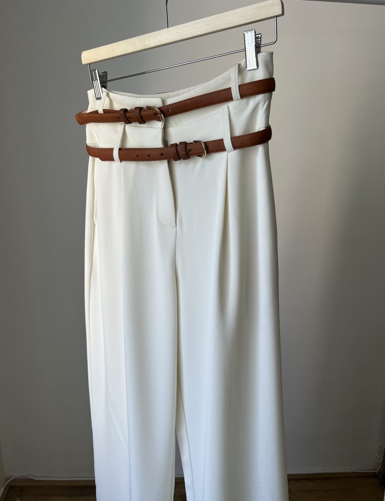inventino look törtfehér palazzo nadrág övvel