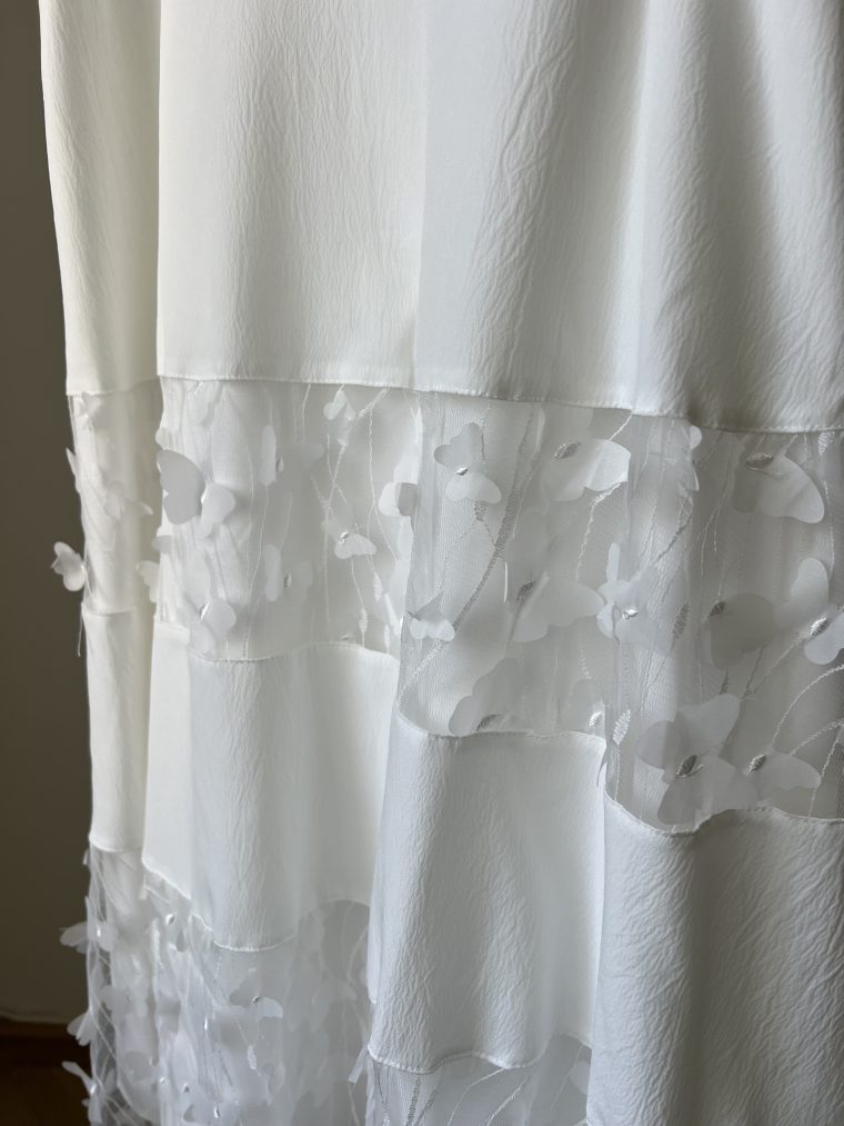 inventino look pillangós fehér midi ruha