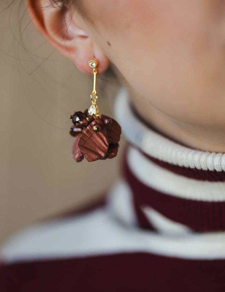 Little Isabelle gesztenyebarna