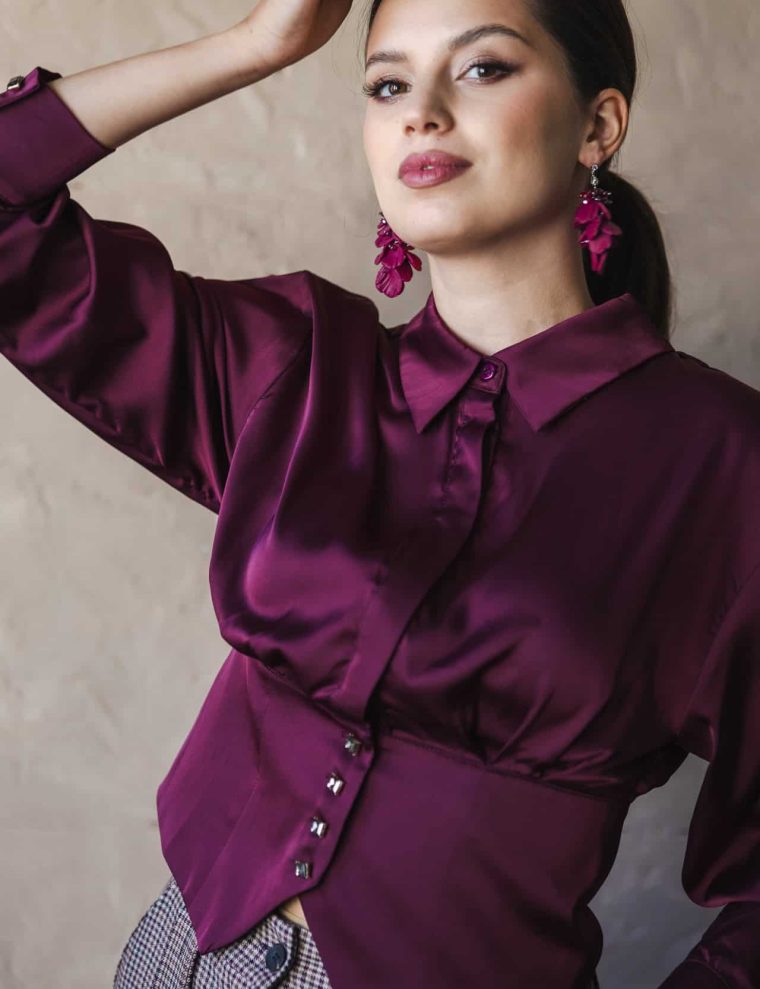 Inventino look cabernet blúz
